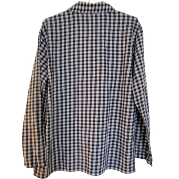 𝅺j.crew overdize button up blouse plaid black and Wh… - Picture 3 of 4